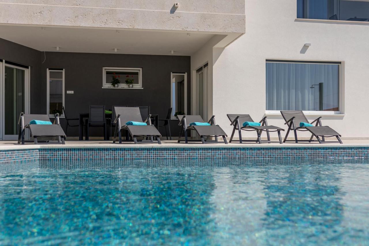 Luxurious Villa Meri Kastela Exterior photo