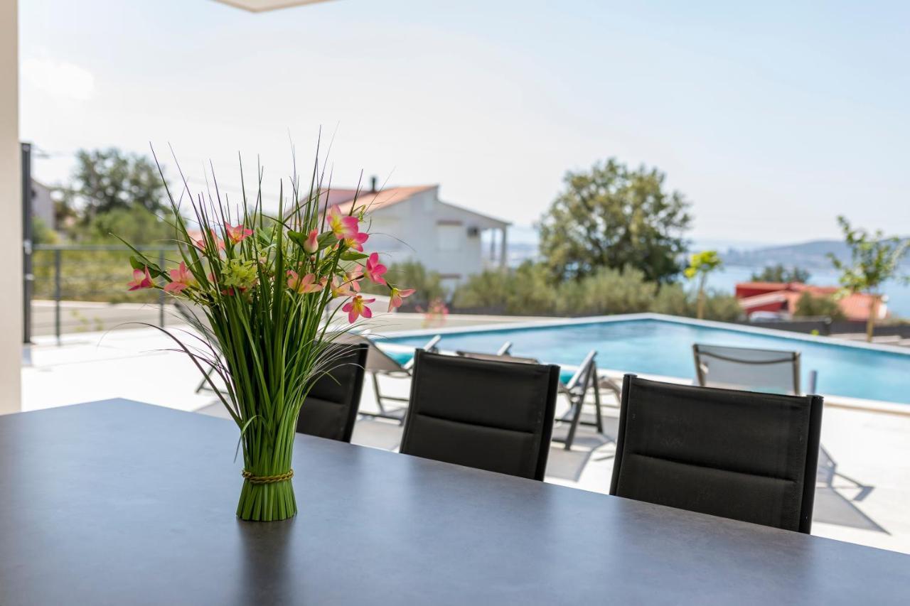Luxurious Villa Meri Kastela Exterior photo