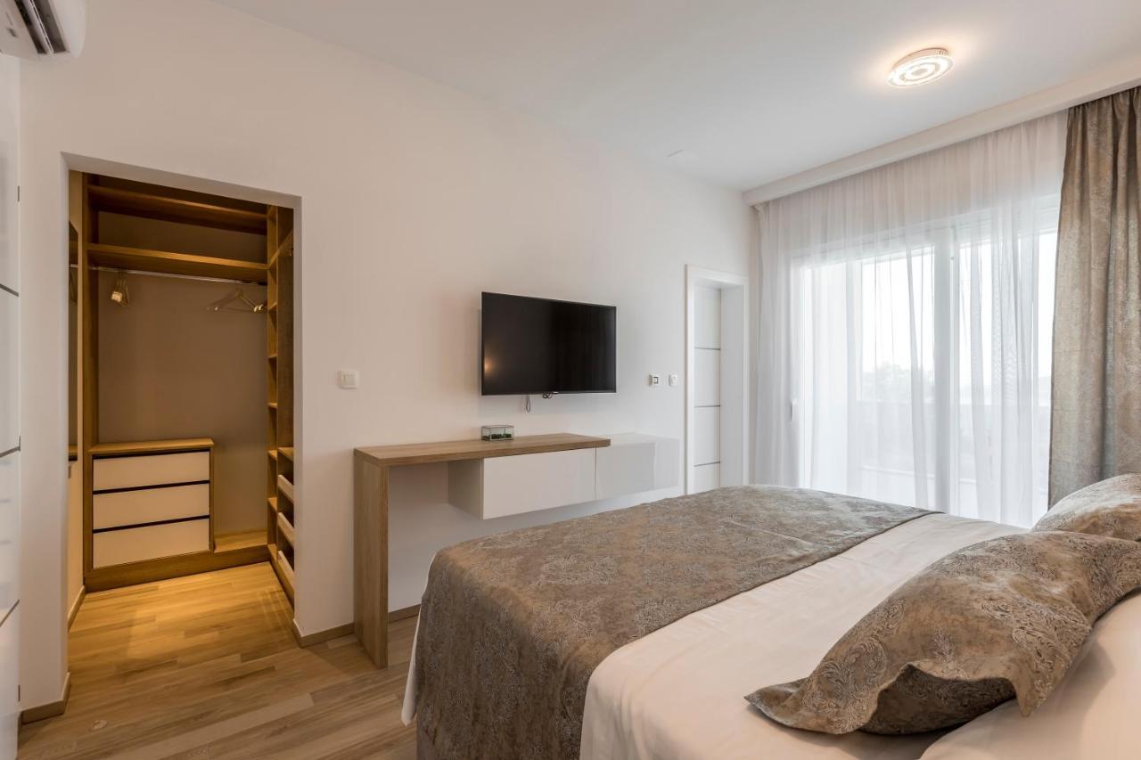 Luxurious Villa Meri Kastela Exterior photo
