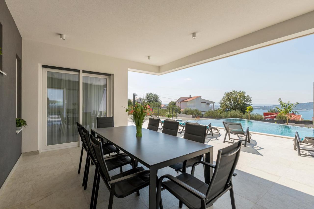 Luxurious Villa Meri Kastela Exterior photo