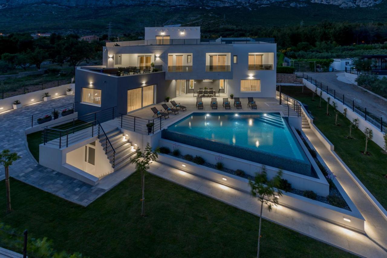 Luxurious Villa Meri Kastela Exterior photo