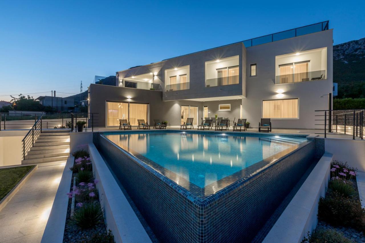 Luxurious Villa Meri Kastela Exterior photo