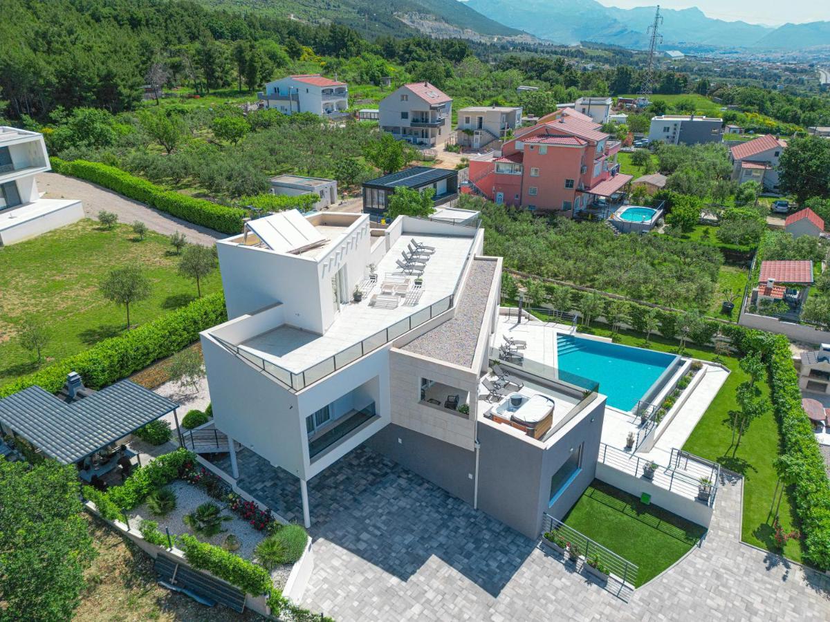 Luxurious Villa Meri Kastela Exterior photo