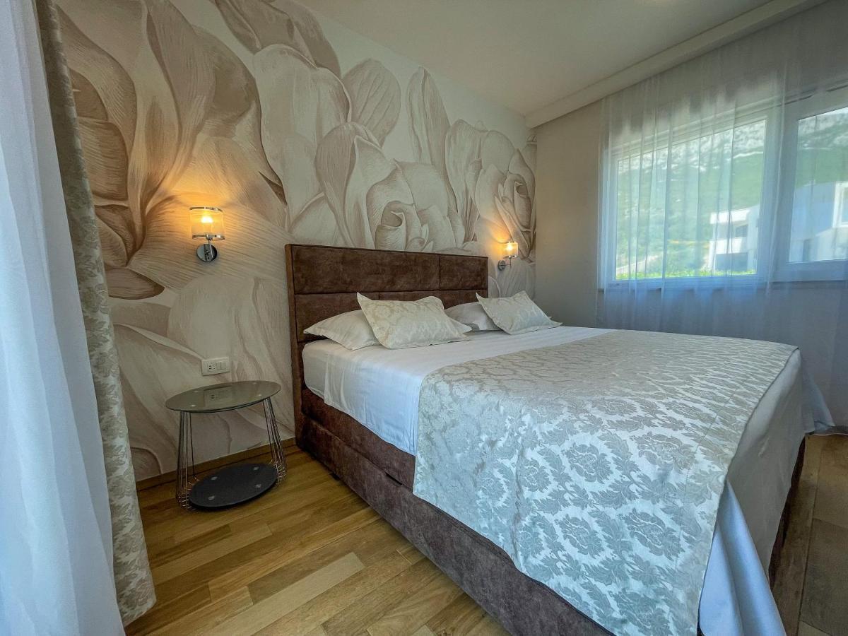 Luxurious Villa Meri Kastela Exterior photo