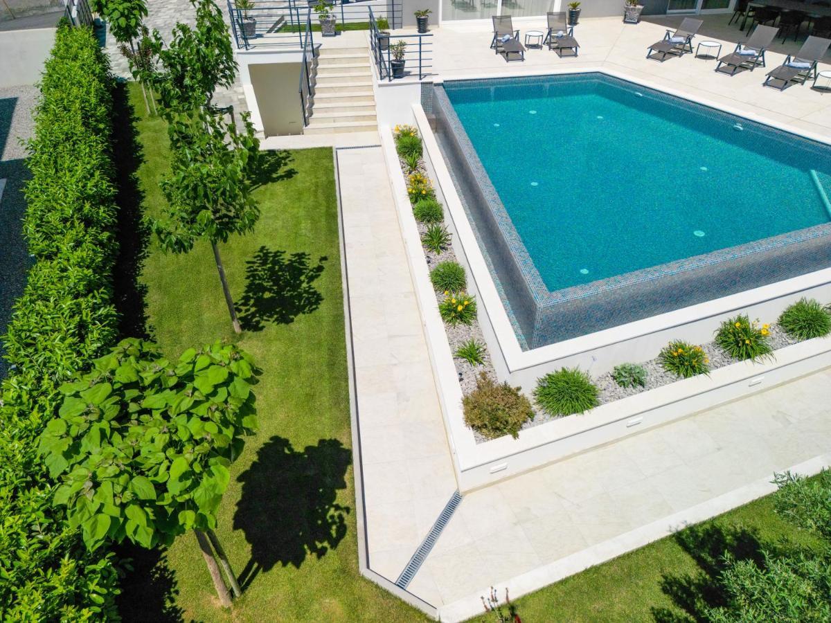 Luxurious Villa Meri Kastela Exterior photo