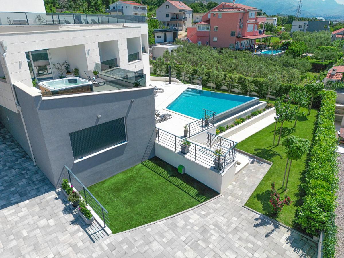 Luxurious Villa Meri Kastela Exterior photo