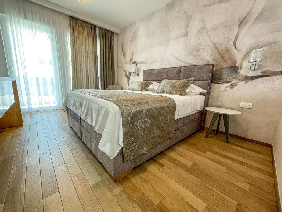 Luxurious Villa Meri Kastela Exterior photo
