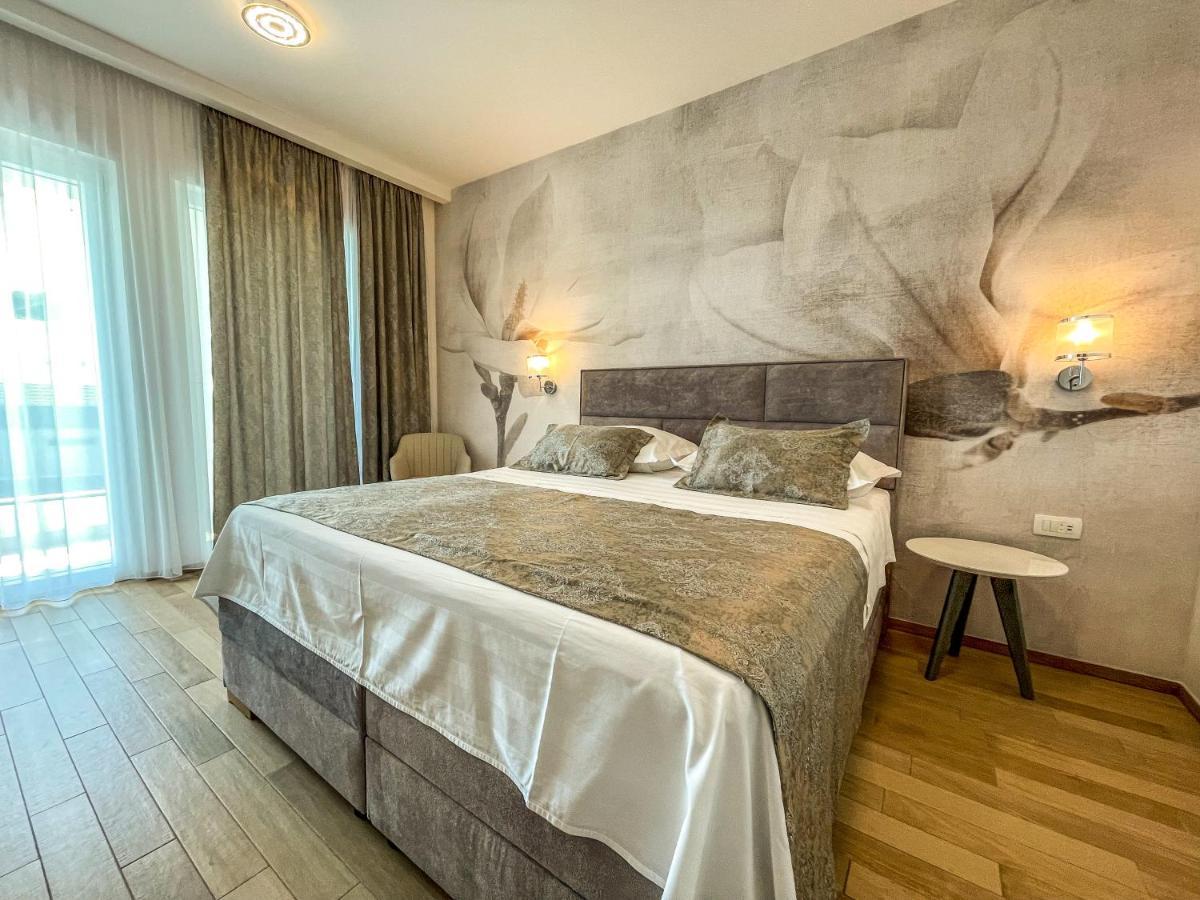 Luxurious Villa Meri Kastela Exterior photo